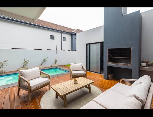3 BEDROOM FREEHOLD FOR SALE IN SANDOWN